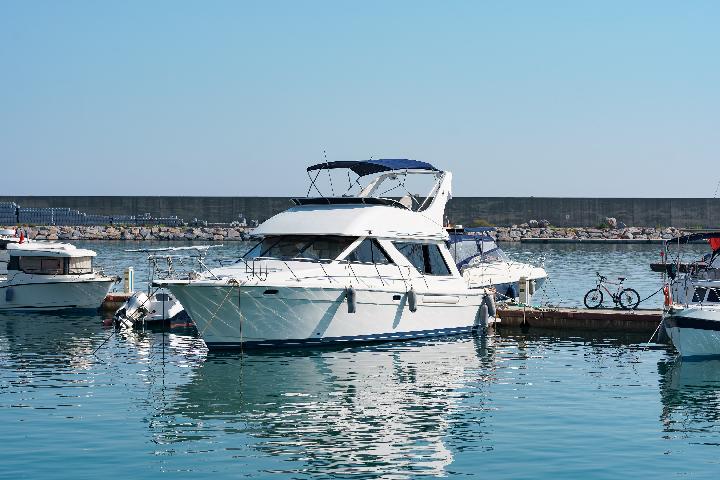 marine-parking-boats-yachts-turkey-yacht-docked-sea-port.jpg